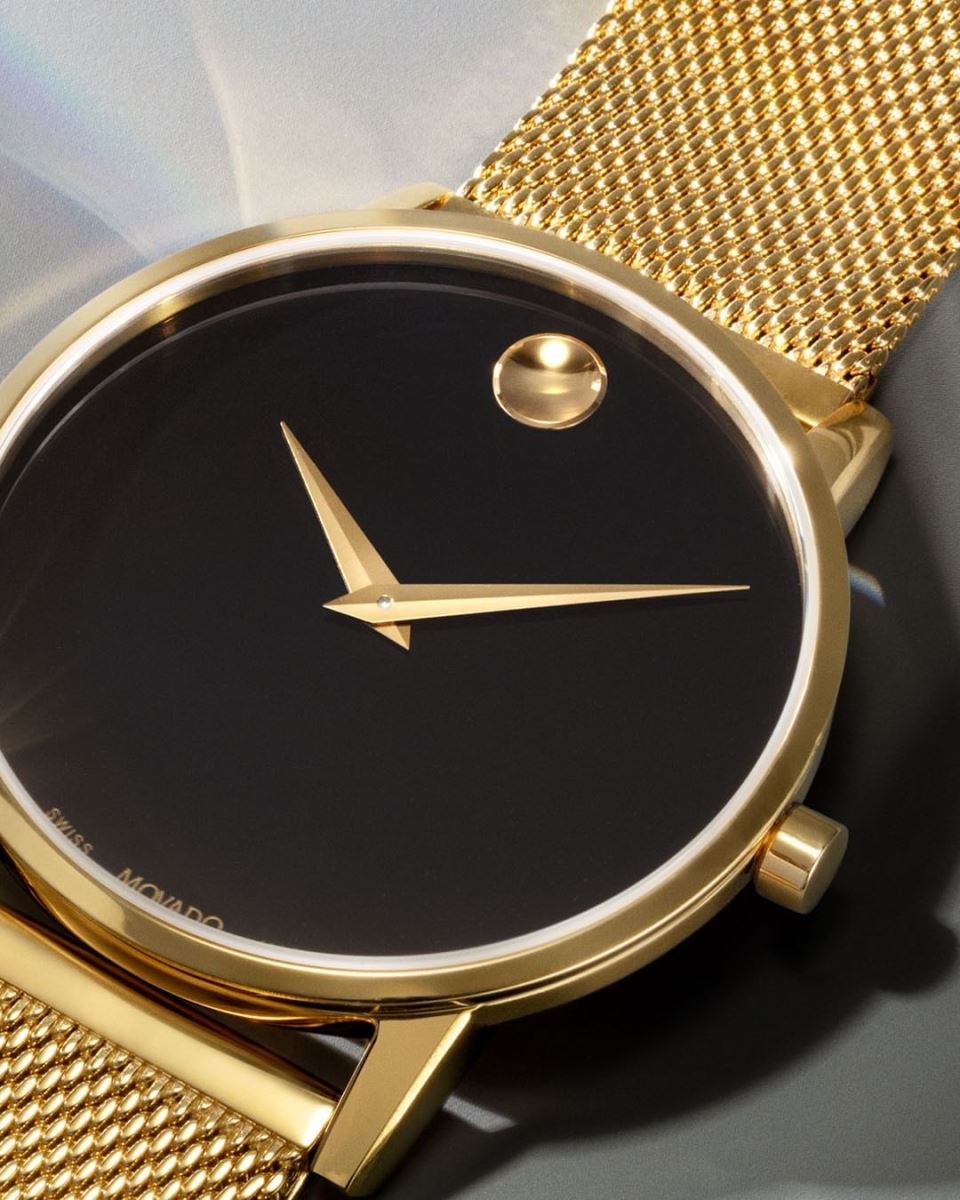 dong ho movado gold